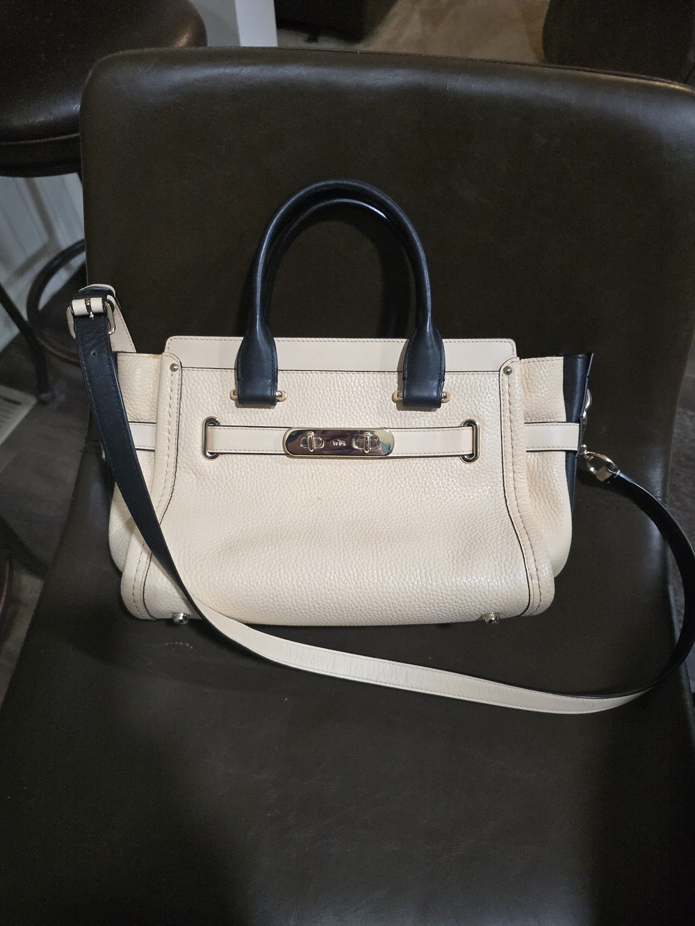 Coach Swagger Creamy and Black Leather Satchel Handbag - Two-Tone Elegant Carry